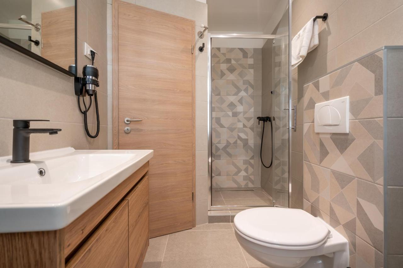 Aaa Apartments & Rooms With Free Parking Пула Екстериор снимка