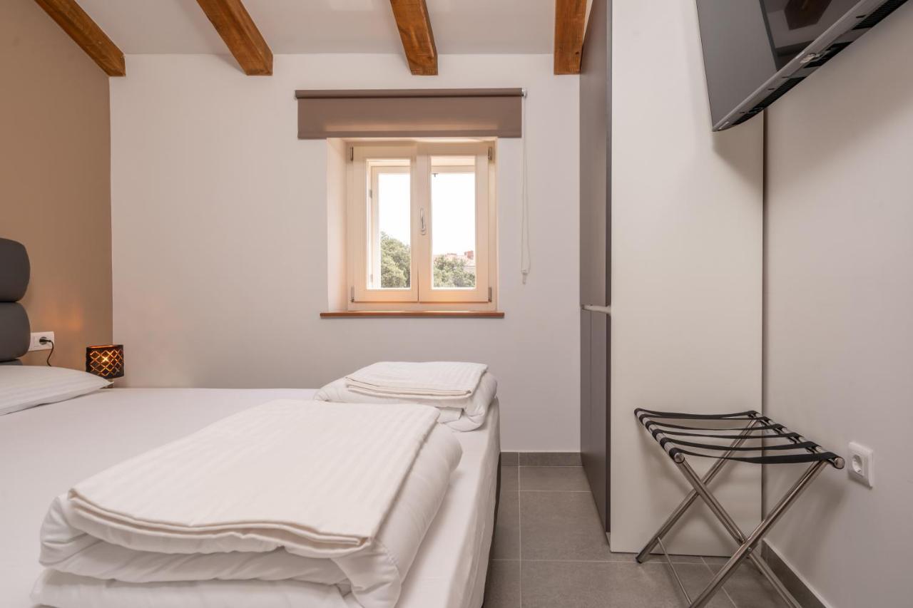 Aaa Apartments & Rooms With Free Parking Пула Екстериор снимка